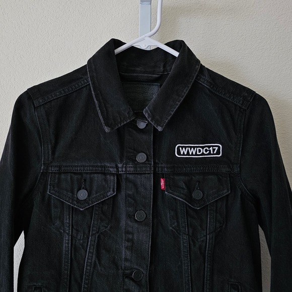 *RARE* APPLE WWDC 2017 x LEVI'S Women's Black Denim Trucker Button Jacket Sz M - Picture 6 of 15